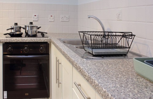 Dungannon Apartment | 2BR Modern Apt w/kitchen, TV, and parking