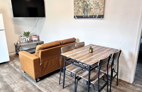El Paso Apartment | 2BR Newly Remodeled Apartment 3min to Ft. Blissn