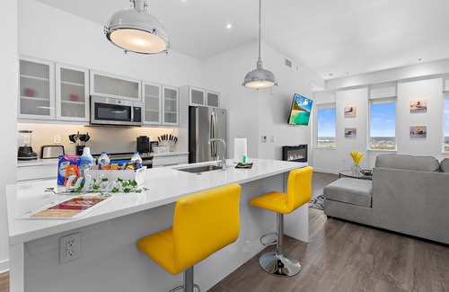 Downtown Kansas City Apartment | 2BR Oasis Downtown Kansas City