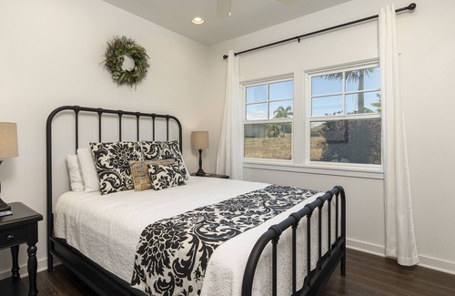 Poipu Cottage | 2BR Poipu Suite: AC, Club: Pool/Slide/Gym/PcklB