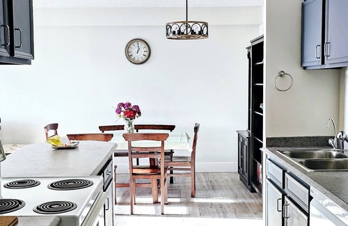 Mission District Apartment | 2BR Prime Calgary Downtown Location & Amenities!