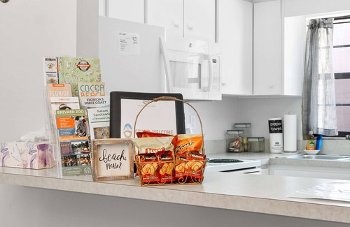 Avon By The Sea Condo | 2BR Sleeps 6 Pool BBQ Steps to Beach Pier Downtown