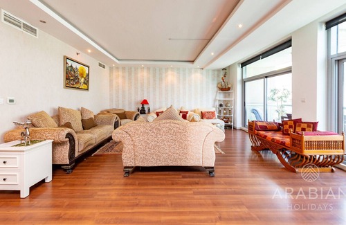 Dubai Marina Villa | 2BR Spacious Villa - Dubai Marina