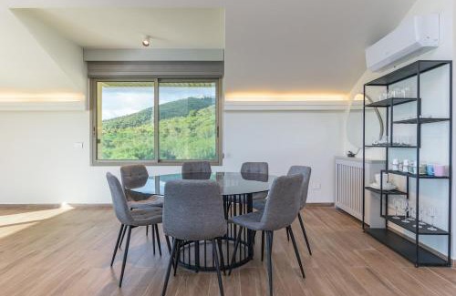 Duhur ash Shuwayr Apartment | 2BR Sunset Over Ain Saade