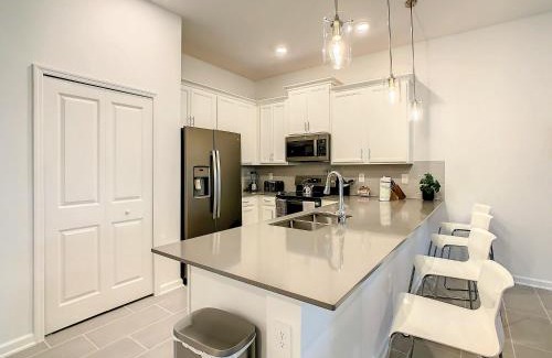 Four Corners House | 2BR Themed Condo with Waterparks Access