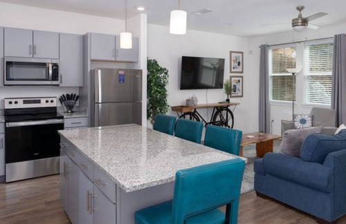 Pelham Apartment | 2BR Townhouse w Garage