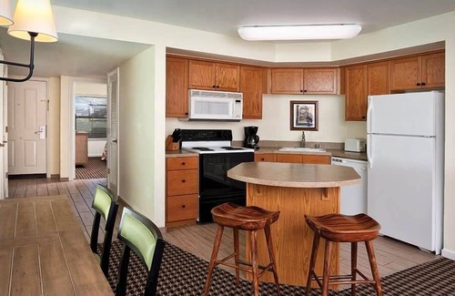 Angels Camp Condo | 2br Unit Family Vacation-Outdoor Fun & Golf!