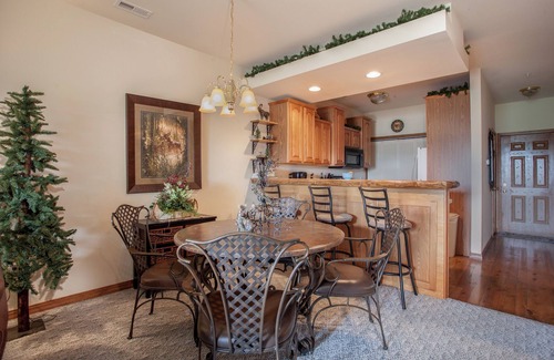 Indian Point Condo | 2BR Village At Indian Point 0606 near SDC-Free Tickets Daily up to $500 Value