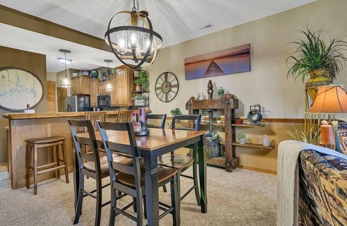 Indian Point Condo | 2BR Village At Indian Point 1303 near SDC - Free Tickets Daily up to $500