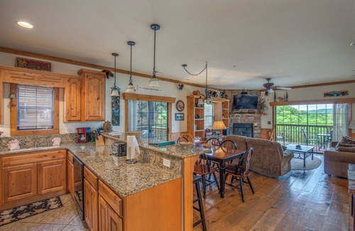 Indian Point Condo | 2BR Village At Indian Point 1705 near SDC - Free Tickets Daily up to $500