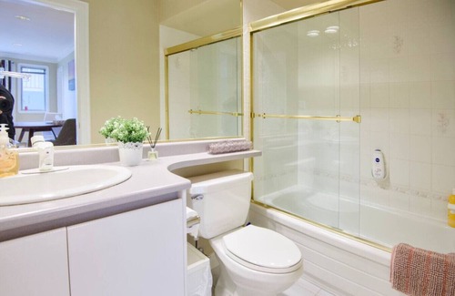 Arbutus Ridge Condo | 2BRs Guest Suite in Van West