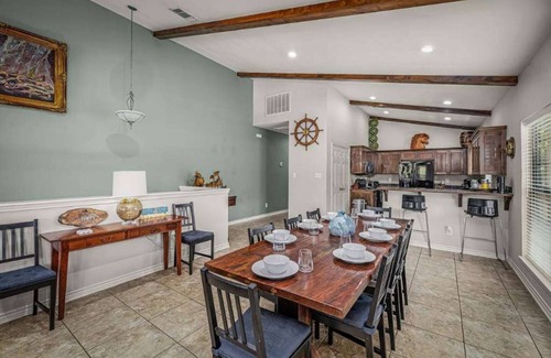 McQueeney House | 2Houses | Waterfront | Wurstfest Fun | Sleeps 24