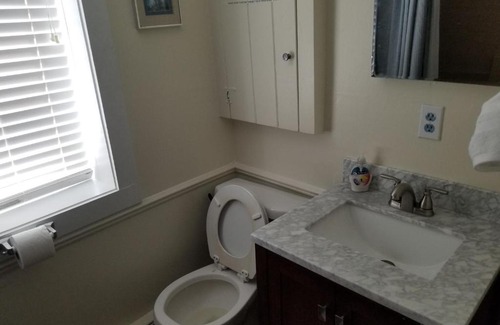 Mayfield House | 2Lakes 6BR 3BA Hot Tub Close to Traverse City Pontoon and Kayaks available