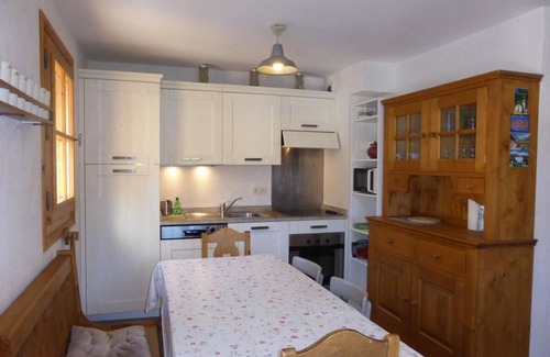 Les Contamines-Montjoie Apartment | 2nd floor, balcony, parking, tv, 43m², Les Contamines-Montjoie