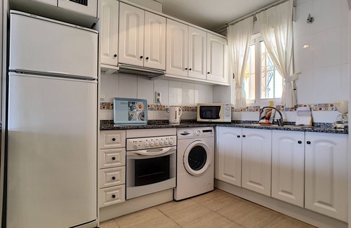 Mar de Cristal Apartment | 2nd floor, balcony, free wifi, communal pool