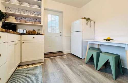 Greensburg Apartment | 2nd Floor Bungalow in Greensburg