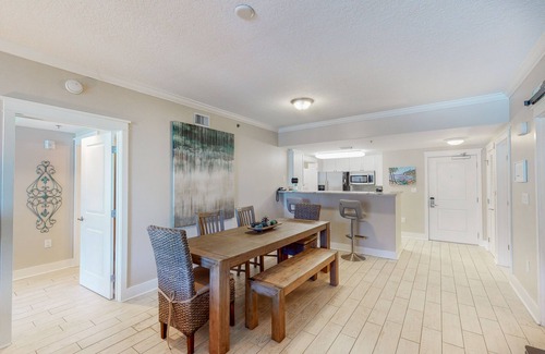 Fort Walton Beach Condo | 2nd Floor Elegantly Decorated Coastal Condo On Okaloosa Island