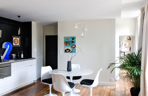 Centre Ancien Apartment | 2nd floor "Le Contemporain" Apartment