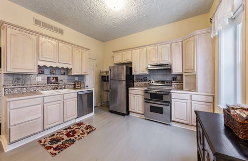 Savannah Apartment | 2nd Floor Loft Historic Building