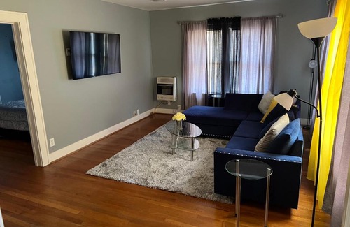 South Central Houston Apartment | 2nd level duplex, Downtown Houston near Toyota Center, Smoking allowed on Balcony!