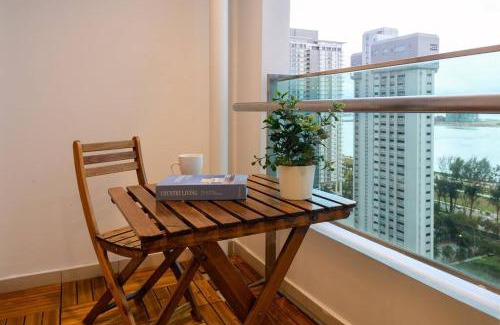 Downtown George Town Apartment | 2R2B Seaview Serenity 1 to 8pax Gurney Mansion One