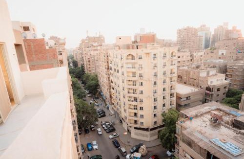 Al Duqqi Apartment | 3 غرف نوم في وسط المهندسين