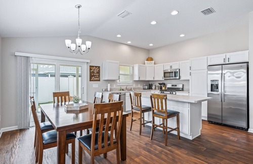 Leesburg Cottage | 3/2 Dog Friendly w/Golf Cart Village of St. Catherine