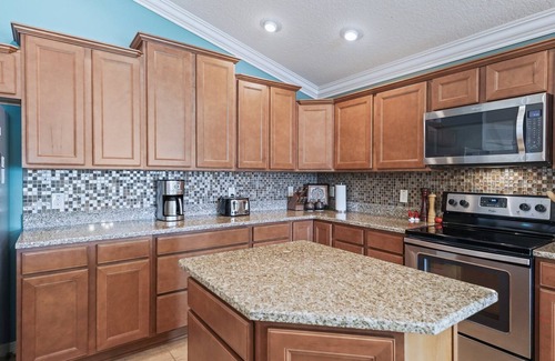 Antrim Dells House | 3/2 Pool Home on the lake, near Brownwood!