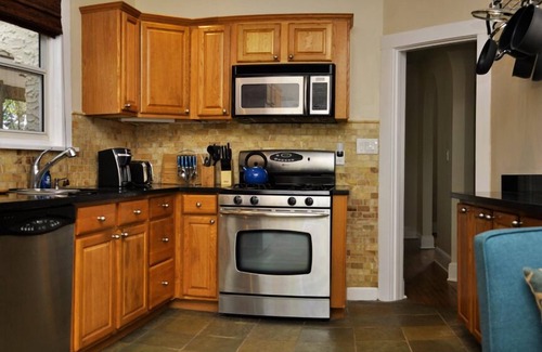 Parrot Cove House | 3/2 private home w/heated pool & hot tub, less than 1 mile from beach