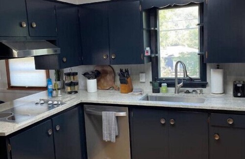 Omaha Cottage | 3+ Acre Serene and Quiet Park Like Setting Cottage Get Away Perfect for the CWS!