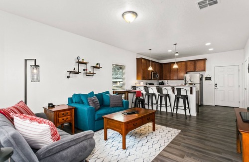 Boise House | 3 Adjacent Homes | Near The Village | Sleeps 18