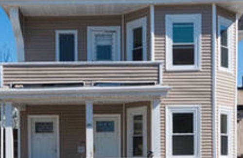 East Somerville Apartment | 3 bd 2 ba Unit