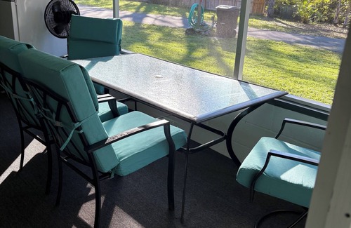 Homosassa House | 3 Bd, 2 bath, close to boat ramp. 25.00 pet fee per pet