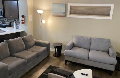 Regina Villa | 3 BDR - Bonus Room - King Bed - Garage - Near Airport