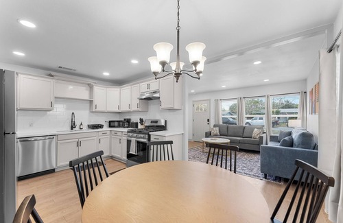 Central City House | 3 BDR+Extended Stay Discounts+Central+PetsOK