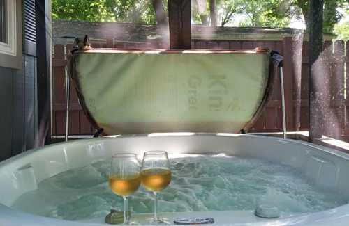 Indianapolis House | 3 BDRM River Retreat w/hot tub