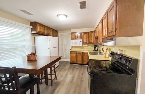 Anchor Bay Harbor House | 3 Bed, 1 Bath, Sleeps 9, Boat Well Included, Near Boat Launch, Renovated, NEW