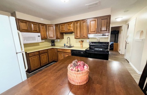 Anchor Bay Harbor House | 3 Bed, 1 Bath, Sleeps 9, Boat Well Included, Near Boat Launch, Renovated, NEW