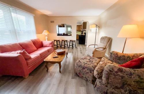 Anchor Bay Harbor Apartment | 3 Bed, 1 Bath, Upper Flat