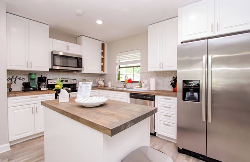 Riverview House | 3 BED 2 BATH Huge Yard Pet Friendly! In Riverview