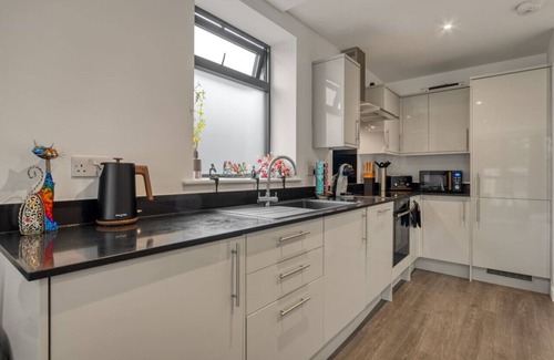 Brent Apartment | 3-Bed, 2-Bath Wembley Apartment with Free Parking
