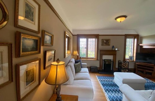 Warwick Apartment | 3 Bed Apartment Sleeps 6 Country House in Warwick