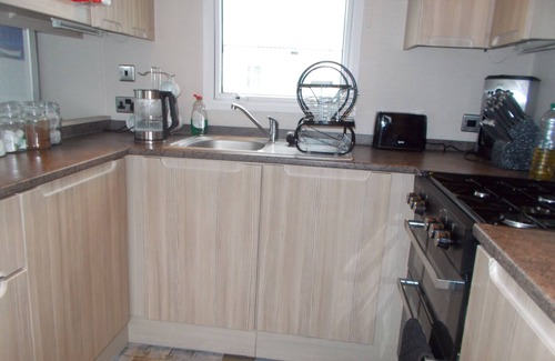 St George Ski Chalet | 3 Bed Caravan - Sleeps 8 - Wifi - Parking