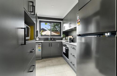 Downer House | 3 Bed Fully Renovated with Outdoor Fun