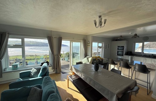 Gwbert House | 3-bed holiday cottage with spectacular sea views