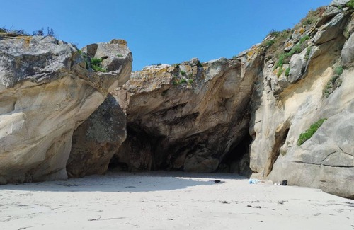 Corme Porto House | 3 Bed House Sleeps 6 with Pet-Friendly Garden