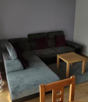 Walsall Apartment | 3 bed house in Walsall, perfect for contractors & leisure & free parking