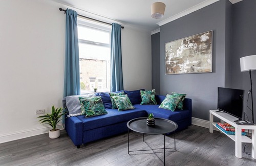 Durham House | 3 Bed House - Sleeps 5 - Parking - Wifi