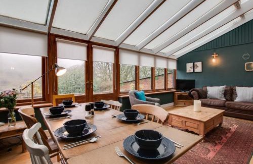 Litton Mill House | 3 Bed in Bakewell 94110