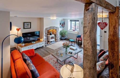 Blakeney House | 3 Bed in Blakeney 75010